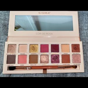 Cor-De-Rosa eyeshadow palette from Sigma Beauty